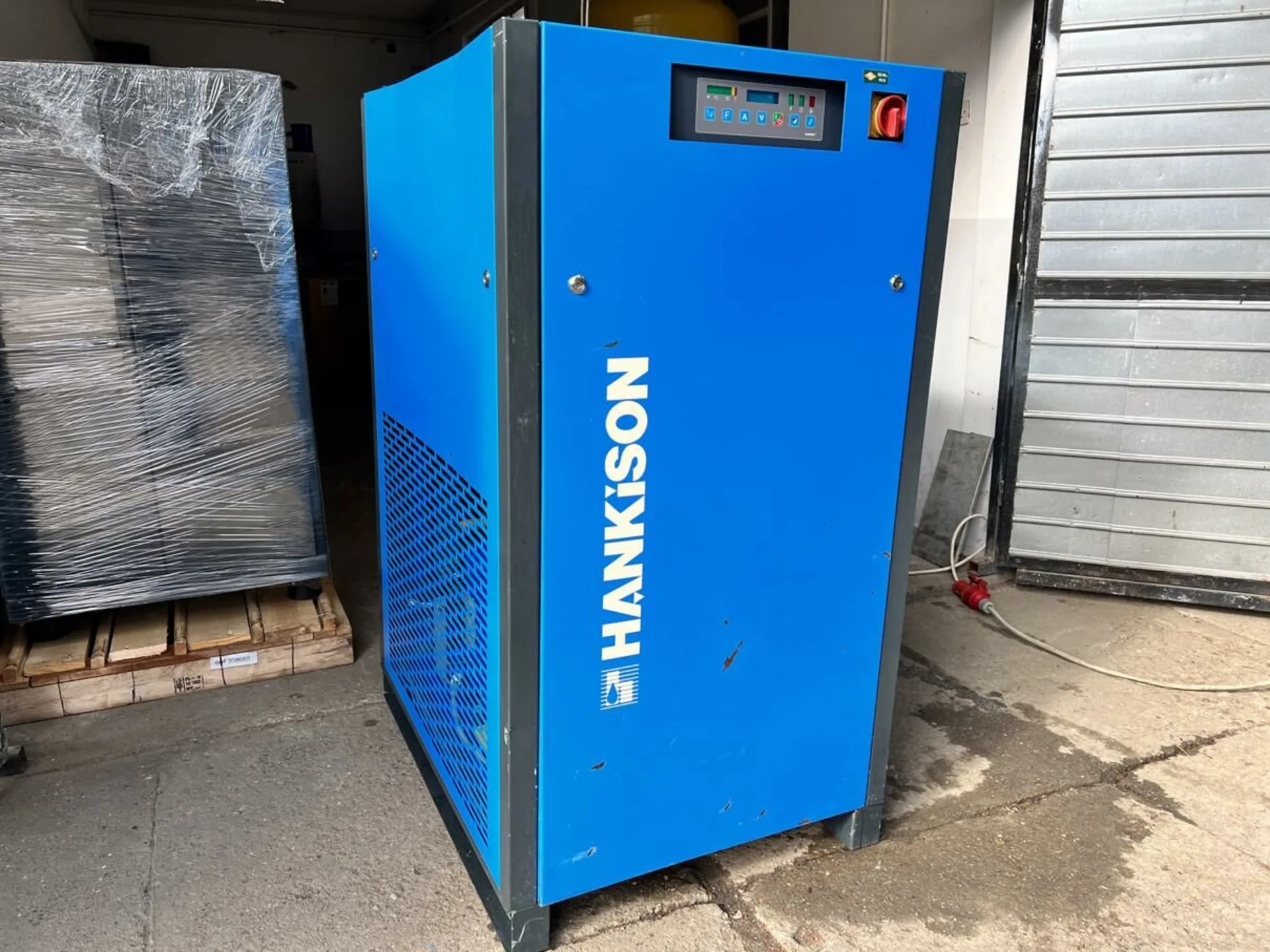 Professional electrical installation 240V and 480V 3-Phase Hankison Air Compressors in Yorba Linda, Anaheim, Santa Ana, Fullerton, Orange, Placentia, Brea, Tustin